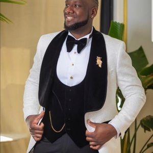 Henry Couture Ivory Paisley With Black Velvet Tuxedo Size: Tux 38R Pant 32R